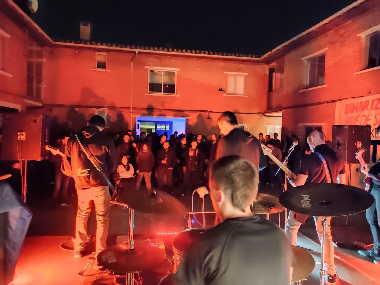 San Joseko jaiak baliatuta, musika eta festa uztartuko dituzte Amurrioko Gaztetxean