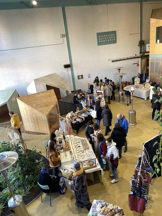 Emakume sortzaileen azoka an 6 1702979209784