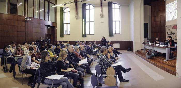 "Euskararen etorkizuna" urra 11 1483123219576