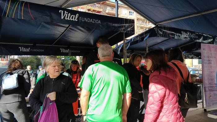 Ehunka lagunek parte hartu d 18 1774179102090