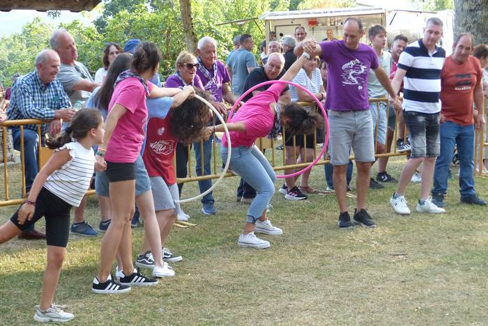 Andra Mari Zuriaren jaiak je 33 1754900942379