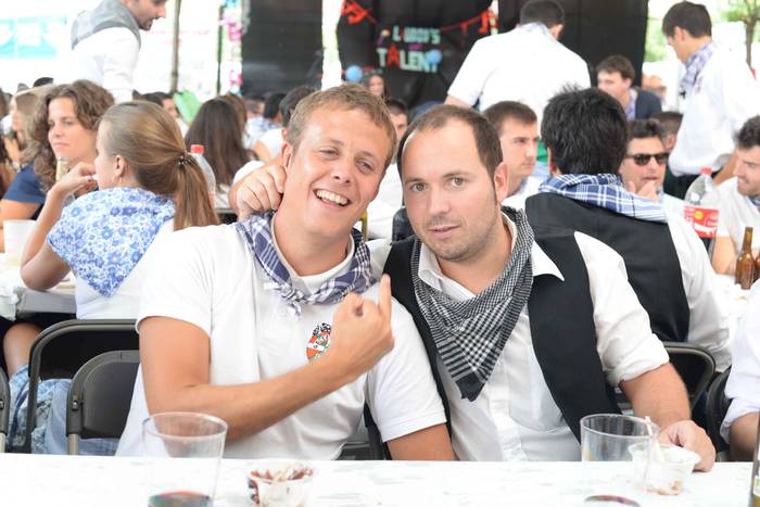 Aldai plaza txiki geratu da  110 1503894804014