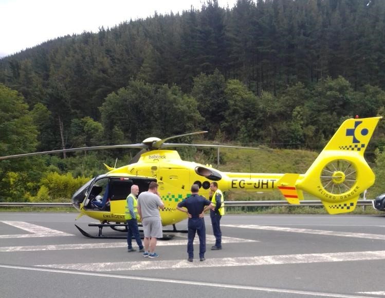 Lan istripua gertatu da gaur Orozkoko enpresa batean eta behargina helikopteroz eraman behar izan dute Gurutzetako ospitalera