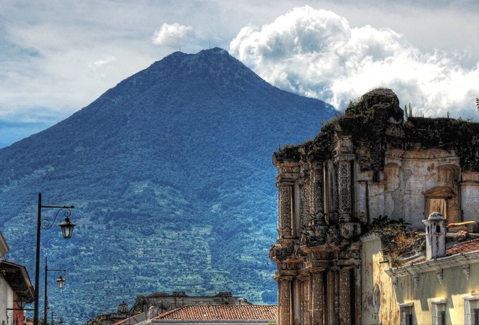 Guatemalan giza ekintza gauzatzeko hitzarmena sinatu du udalak Mugen Gainetik erakundearekin
