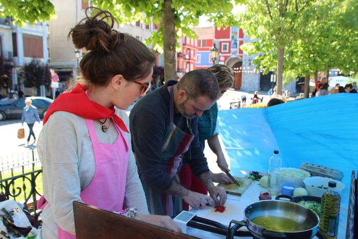 Otxomaioek jendez bete dute  9 1494233011955