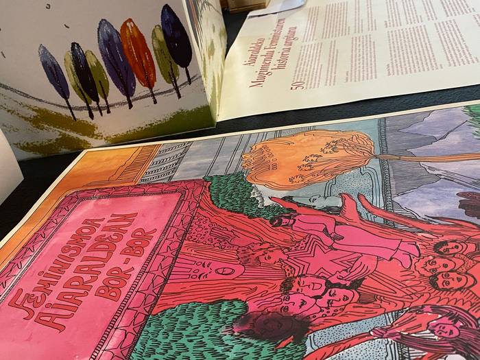 “Aiaraldeko genealogia feminista”, ilustrazio eta historia poster bihurtuta