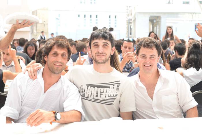 Aldai plaza txiki geratu da  88 1503894564522