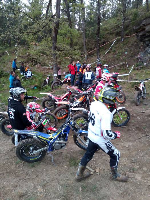 Hainbat motor gidari elkartu 2 1493565443835