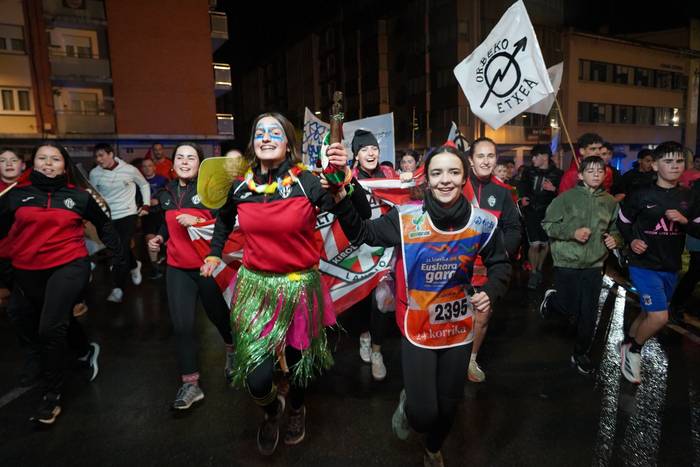 Aldarrikapenez eta pirotekni 210 1774615698411