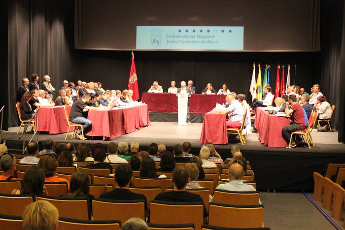 Arabako Batzar Nagusein bile 44 1496225003654