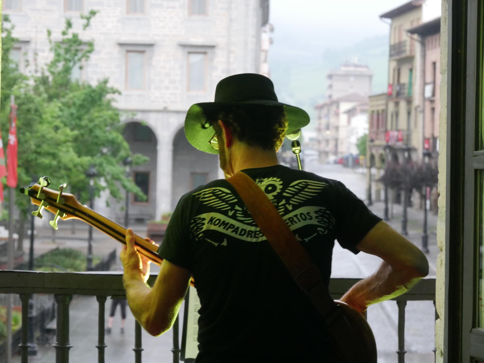 “Orduña, la Memphis de Bizkaia” musika dokumentala abuzturako prest egotea espero du zuzendariak