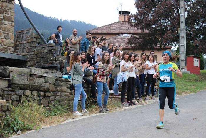 Auzoko mendiak zeharkatu zit 100 1498471606096