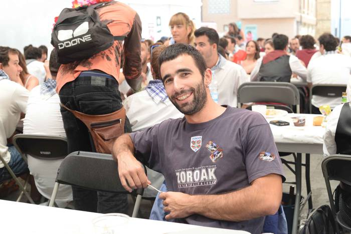 Aldai plaza txiki geratu da  115 1503894864130