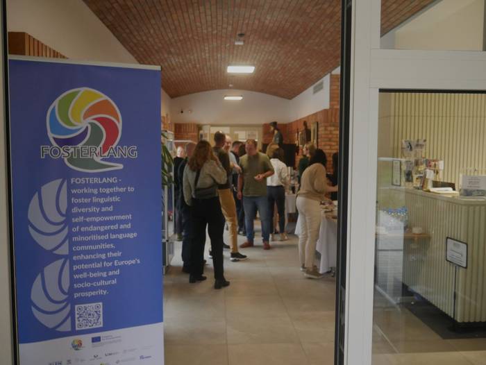 Eletik alera, Europako hizku 49 1759330602142