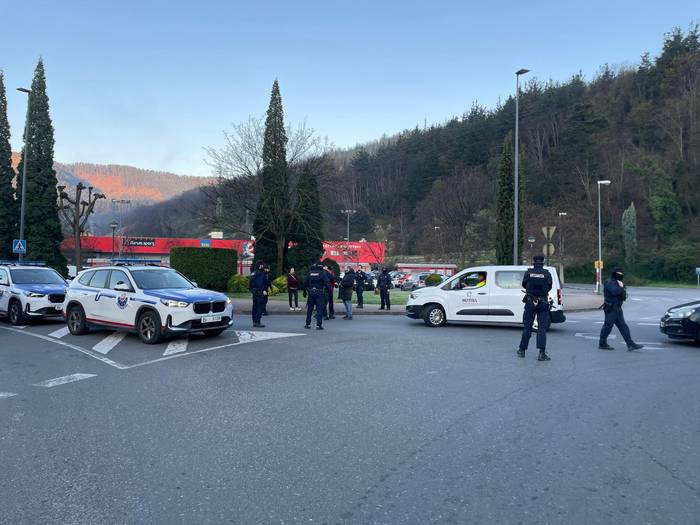 Liskar handirik gabeko greba 9 1773746427988