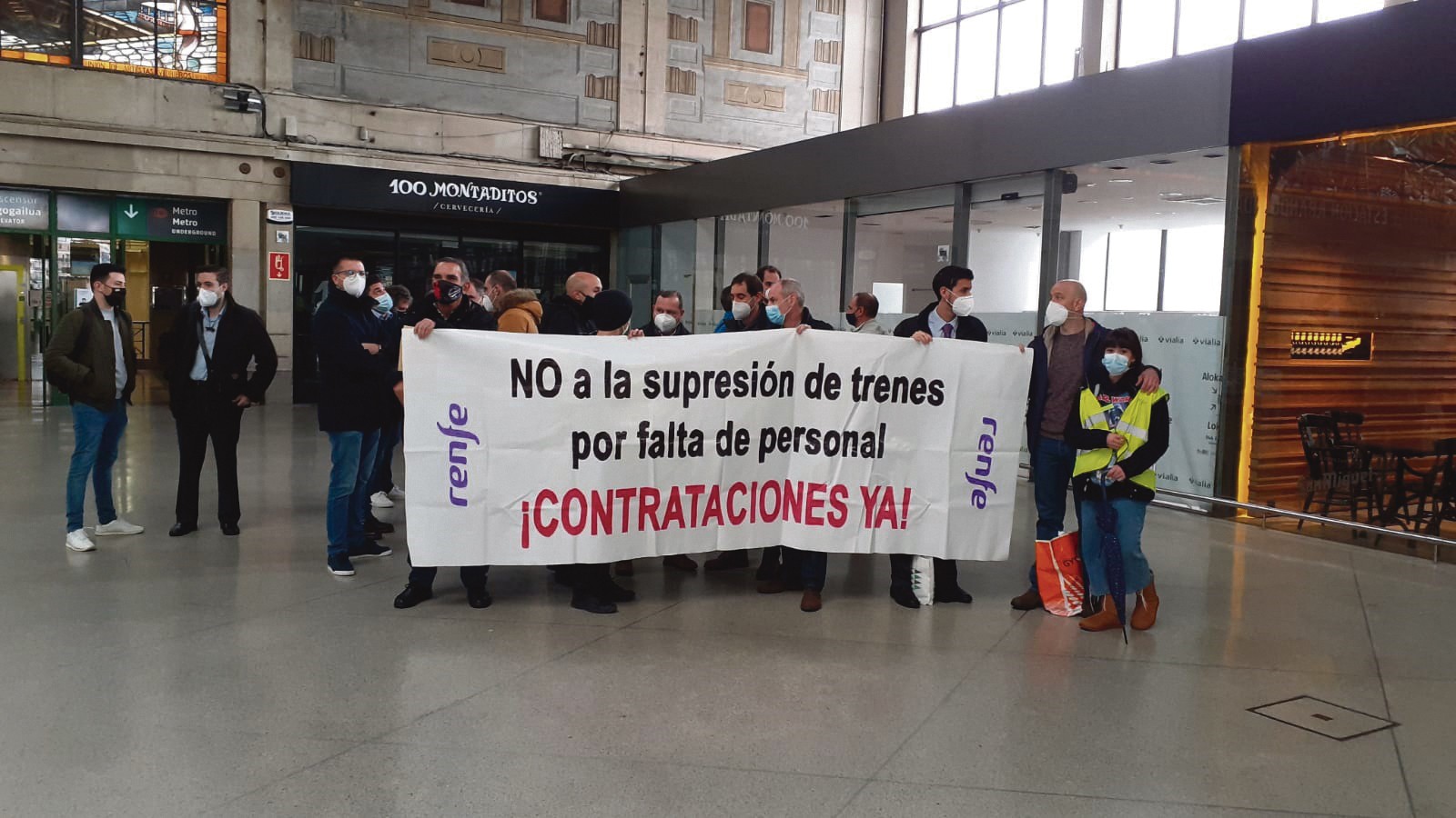 Tren zerbitzua, maldan behera?