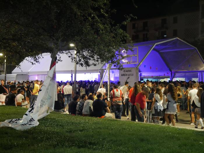 Dantzetan jarrai, Atxurre et 43 1661602888557