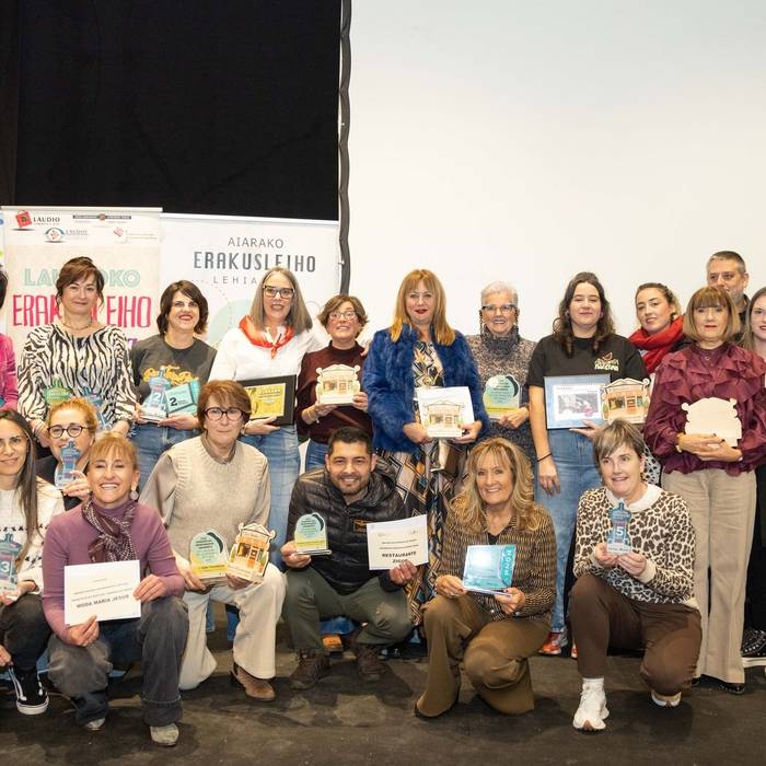 Maila handiko erakusleihoak  28 1766494606725