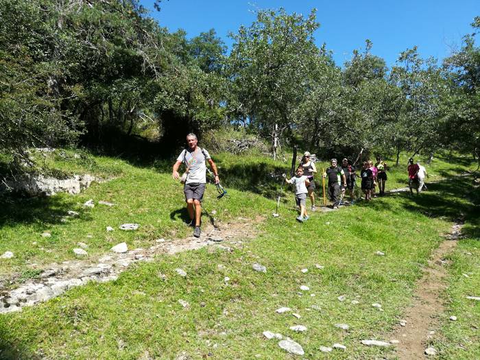 Eguzkia lagun, jende ugari b 74 1501332956518