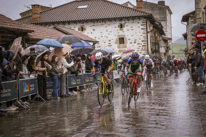 Artziniegako kale estuetan l 27 1773517284289