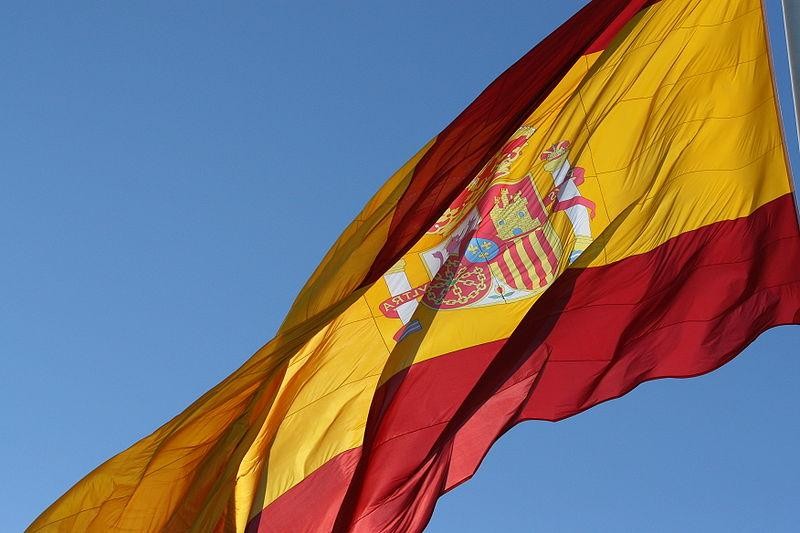 Gogor gaitzetsi du Ezker Abertzaleak bandera espainola jarri izana