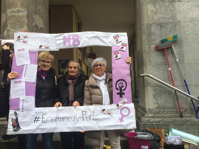 Greba feministaren goizeko t 145 1520519849772