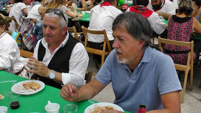 Dantza taldeak taldeak izan  144 1496055577415