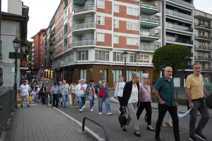 Giza katea osatu dute Gazako 14 1759863763918