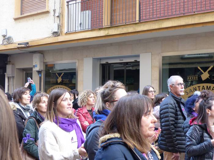 Greba feministaren goizeko t 105 1520512649032