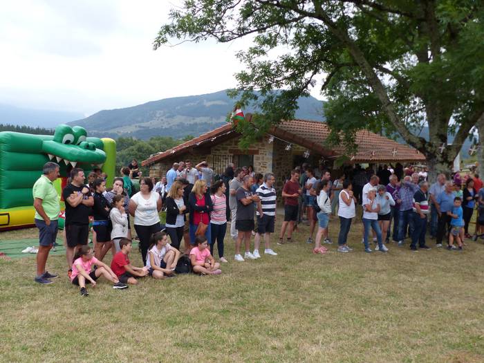 Jende ugari bildu zen Ama Zu 19 1565382380742