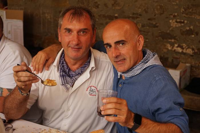 Ehunka kofrade bildu dira el 43 1756714049990