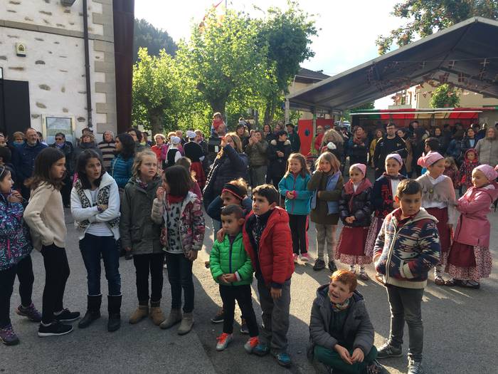 Parekidetasunaren eta euskar 23 1493367502819