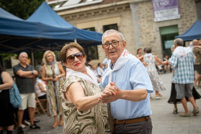 Haur eta nagusiak izan dira  40 1755092616038