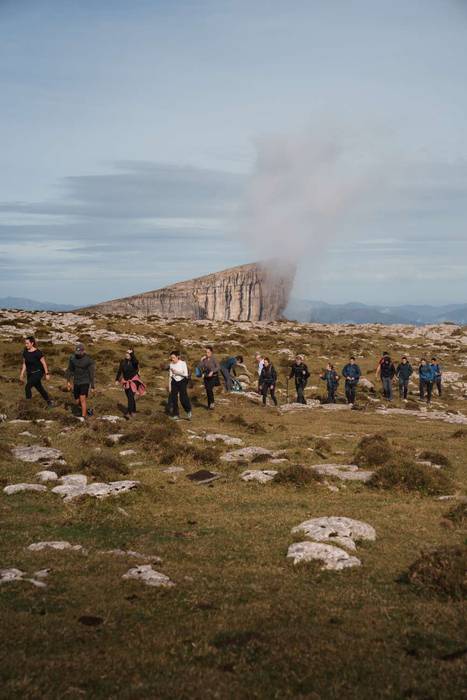 Gorobel Ibilaldiak ehuna men 74 1762257293925