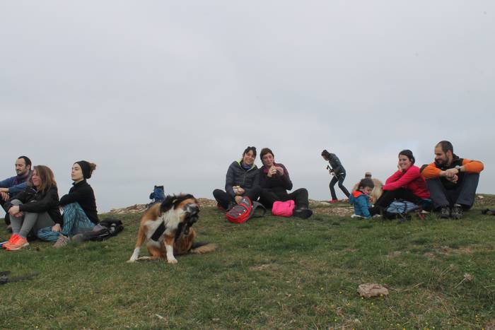 Jende ugarik parte hartu zue 21 1490024555361