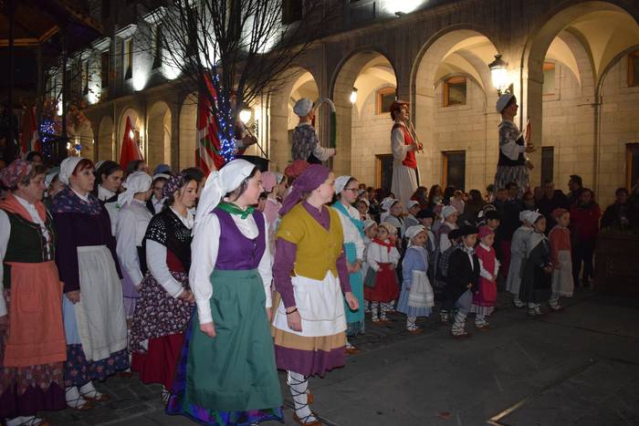 Erauntsi, Olentzero eta Mari 4 1514448154626