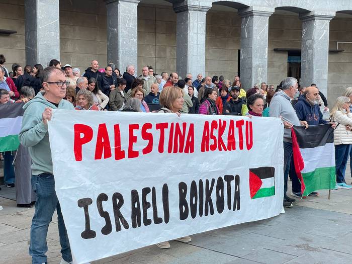 Hilabeteko azken ostegun guz 12 1758827687674