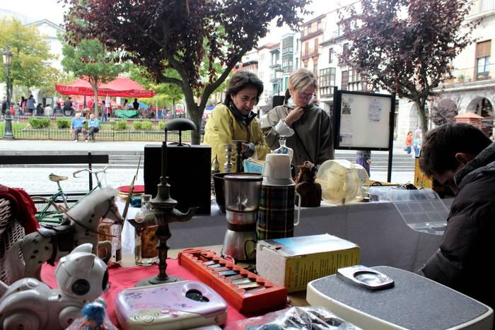 Antigualekoekin bete zuten F 25 1505129350438