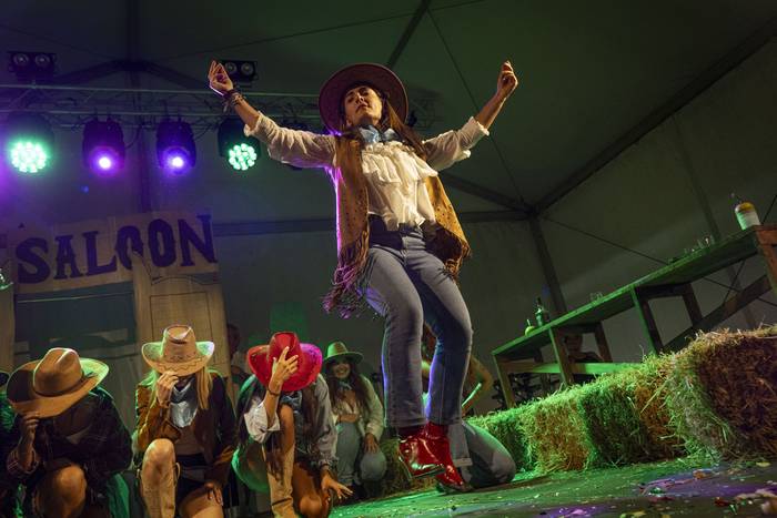 Maila altuko ikuskizuna eska 98 1757231555885