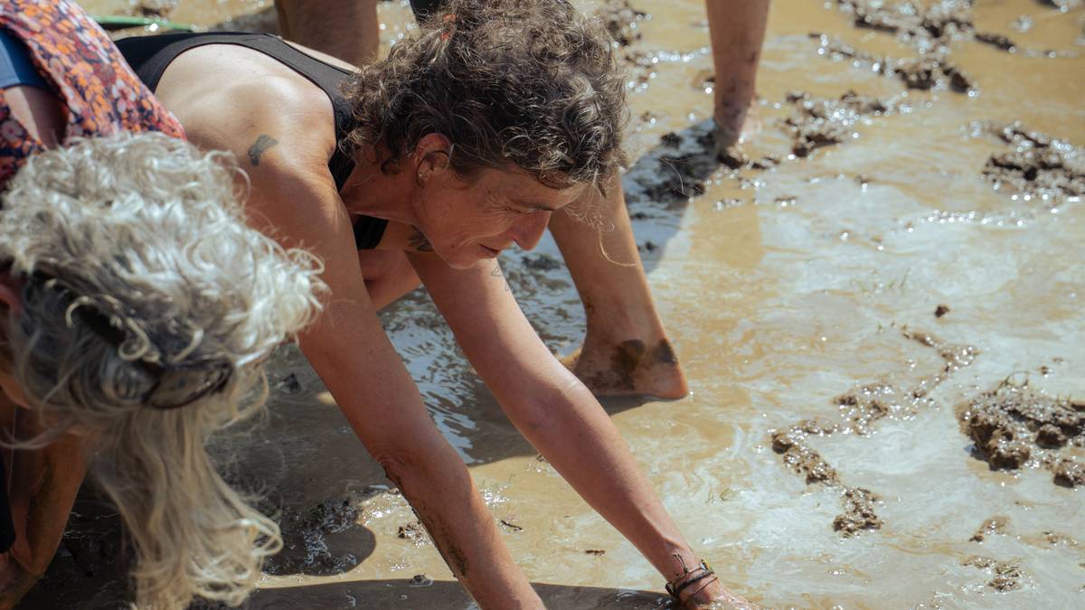 Basa zikloa sorkuntzaren lokatzean sartu zen larunbatean