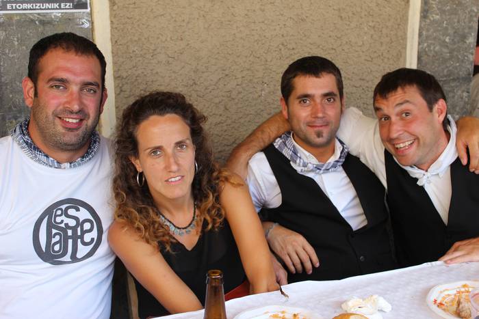 Gaztetxeko eta antzinako jai 96 1502899536632