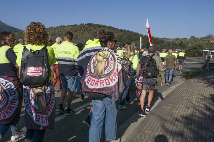 Aldundiaren bulegoak okupatu 37 1760709593241