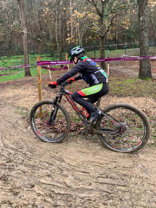 Zirkuitu gogorra izan zuten  48 1768228103763