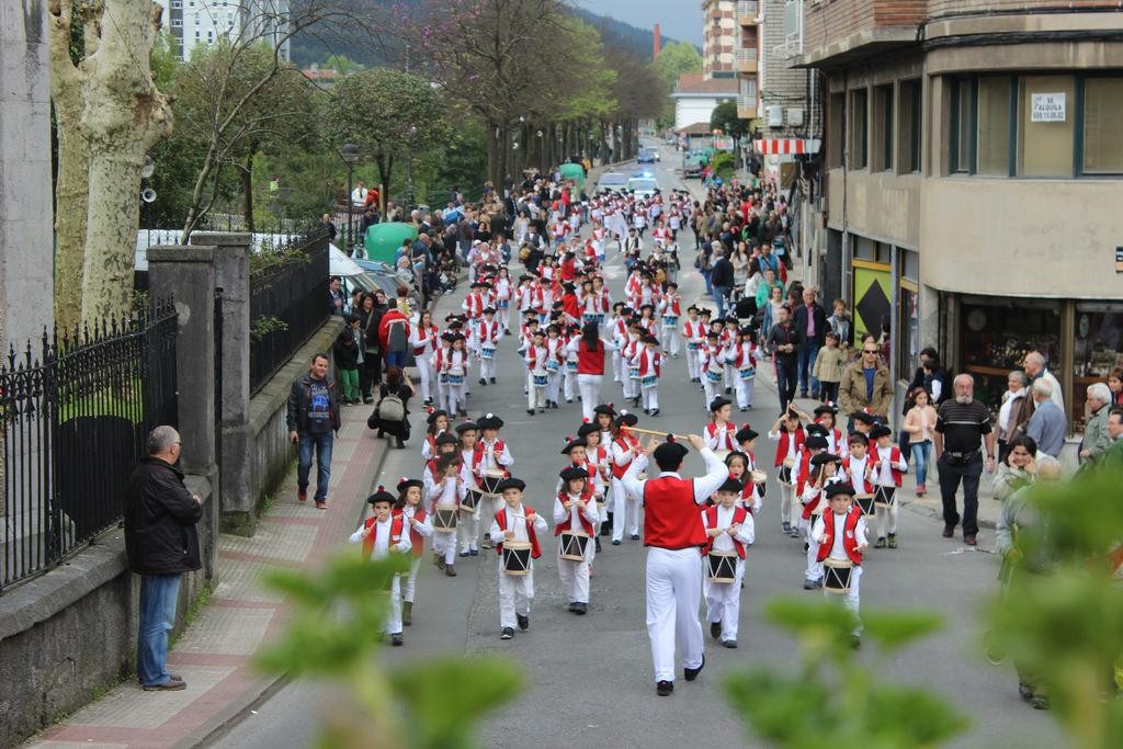 Hiru danborrada egongo dira asteburuan Aiaraldean, San Prudentzioren omenez
