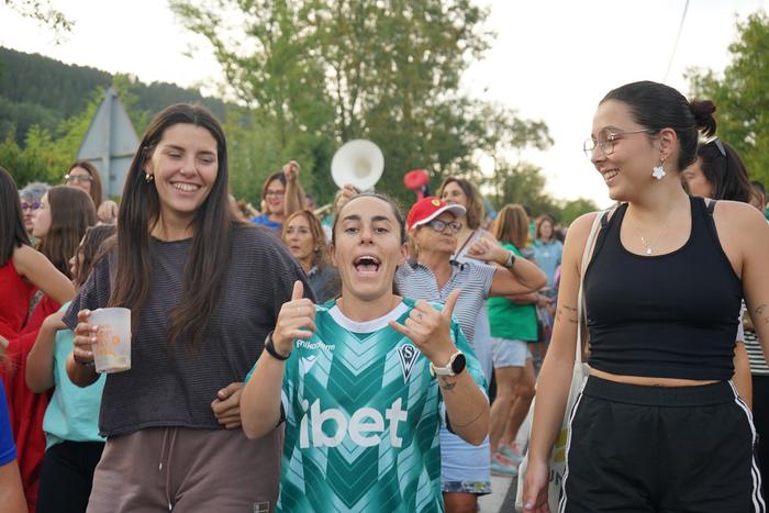 Arteko Gure Aman elkartu eta 57 1757796449252