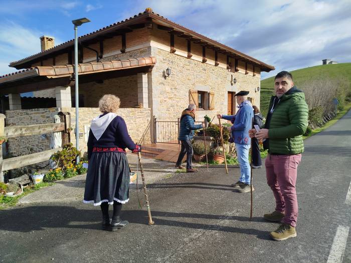 Agate Deunaren bezperak adin 54 1770303103266