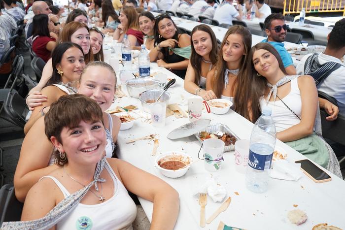 Jendetza batu da kuadrillen  71 1756403369343