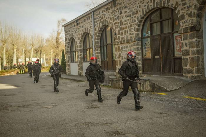 Ertzaintzaren polizia-lerroa 41 1771934235347