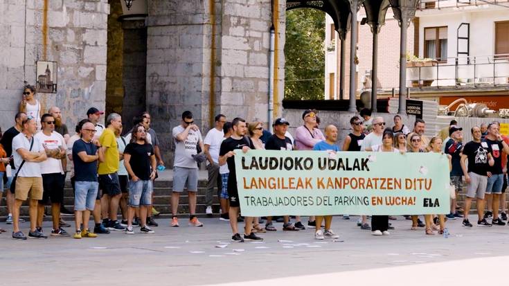 Arantzarreko aparkalekuko langileek Udalaren konpromisoa lortu dute, euren egoera batzorde batean aztertu dezaten