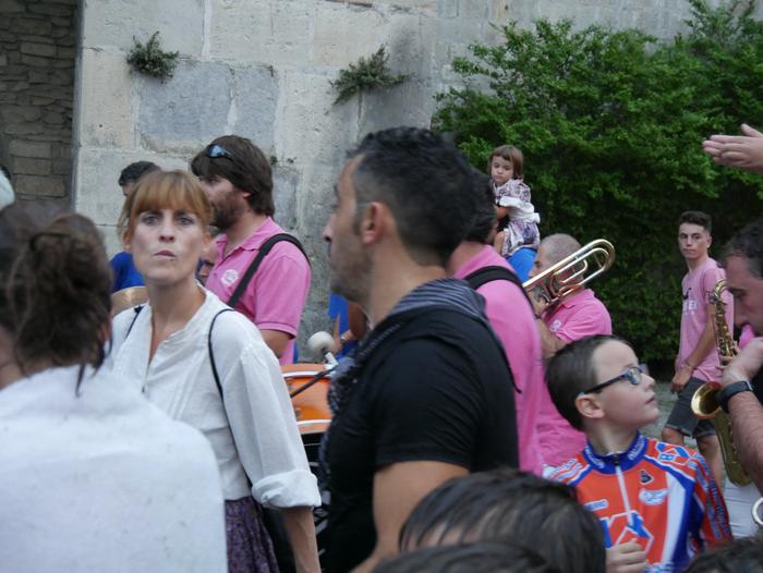 Ura eskatzen zeharkatu dute  53 1536437217973